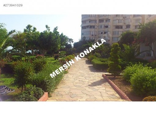 Mersin Akdeniz Semtinde Site İçerisinde havuzlu denize yakın 4 yatak