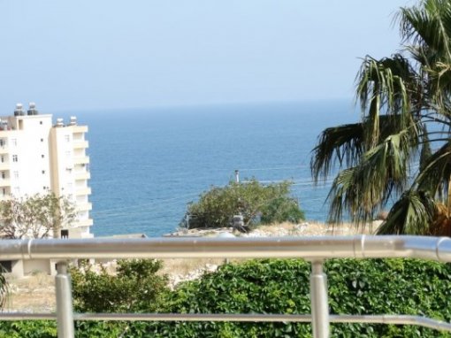 Erdemli İlçesi Ayaş Beldesinde Günlük Kiralık Yazlık Ev Lamos Oteli Karşısı